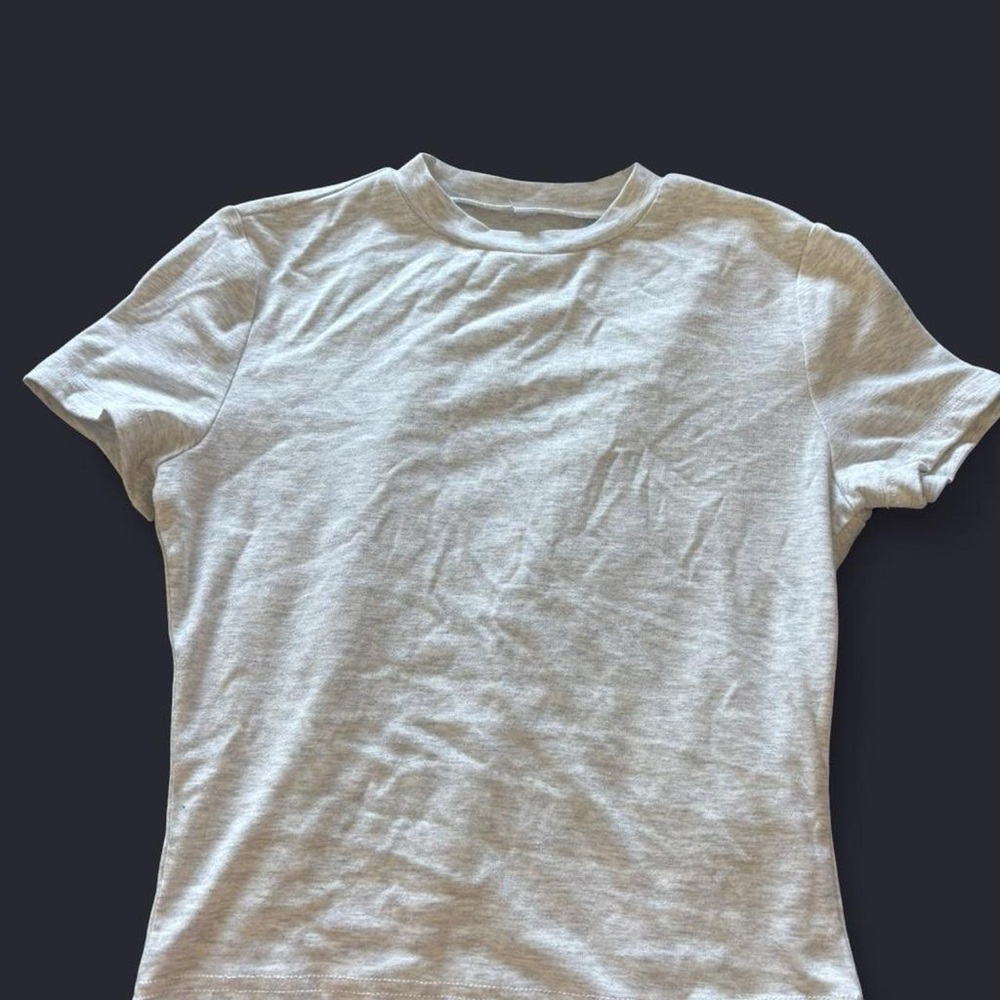 Shein Crewneck T-Shirt in Light Gray